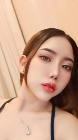 Experience Unforgettable Moments with Esme Scarlet Today